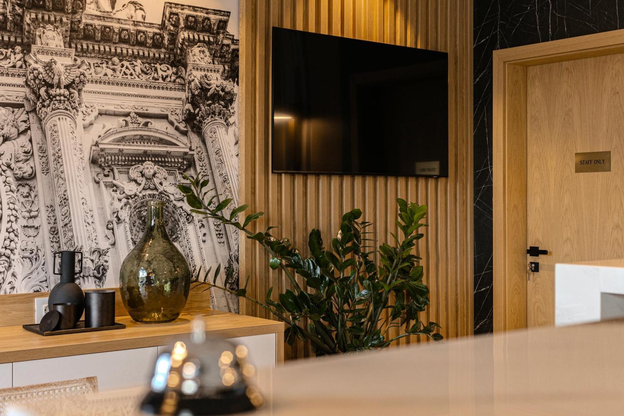 Hotel Branco Timişoara Buitenkant foto