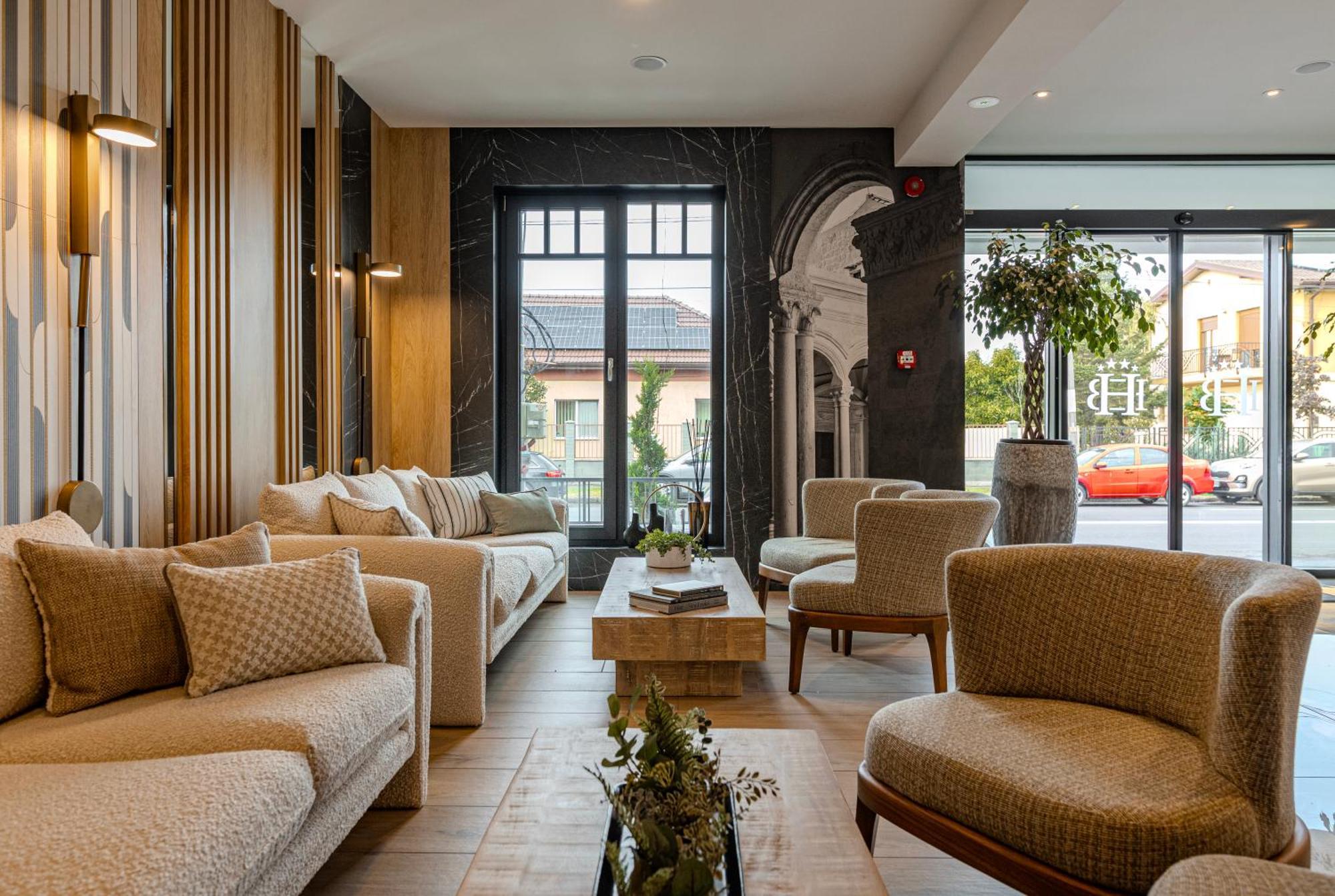 Hotel Branco Timişoara Buitenkant foto