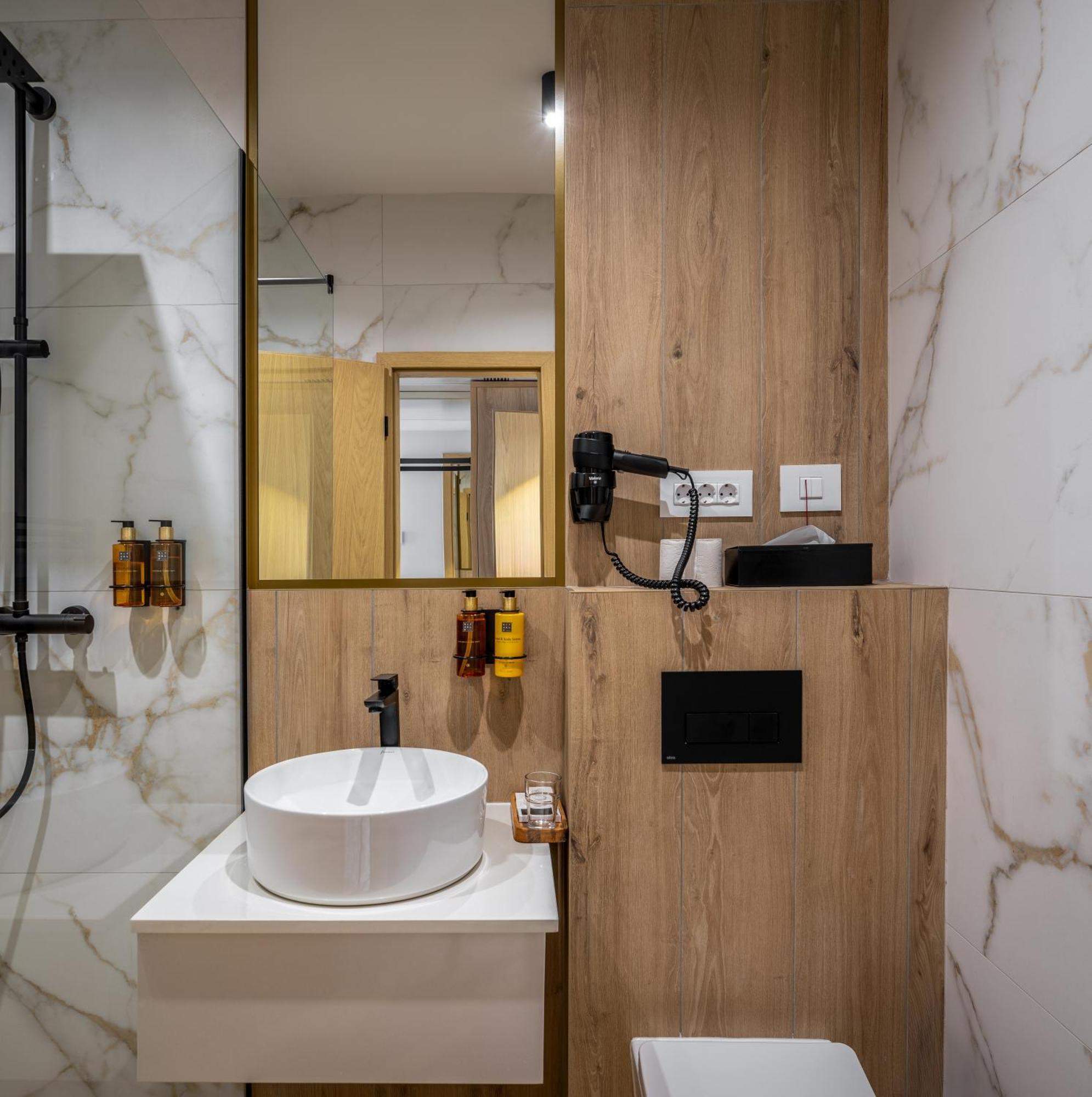 Hotel Branco Timişoara Buitenkant foto
